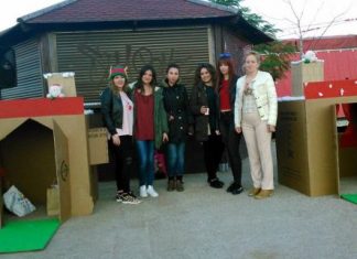 Eθελοντές συγκεντρώνουν παιχνίδια για τα παιδιά των οικογενειών του Κοινωνικού Παντοπωλείου Aγρινίου