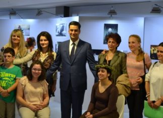 “Ελαία 2015” : Hμερολόγιο με τα βραβευμένα έργα των μαθητών