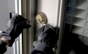 Μια σύλληψη για απόπειρα διάρρηξης στο Παναιτώλιο