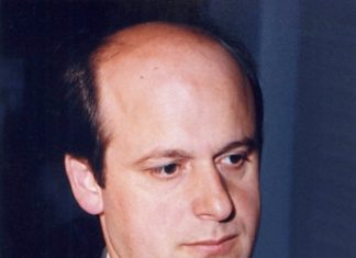 Ομόφωνα αθώα η χήρα για το θάνατο του Νίκου Μέντζου