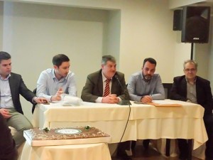 ΕΝΑ (1)