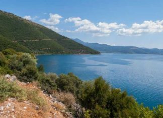 Ο παράδεισος της Τριχωνίδας!