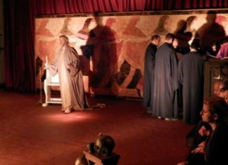 «Λειτουργία κάτω από την Ακρόπολη» στο Τρικούπειο