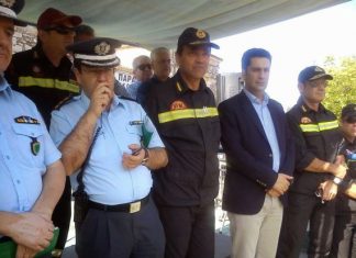 Υπουργέ, ακούσατε τον κώδωνα ή να σας συνδέσω με το δήμαρχο; Όβερ.