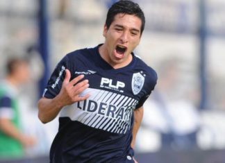 Παναιτωλικός και Αστέρας κοιτάζουν Μεντόζα