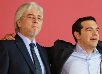 – Όπως βλέπετε, δεν είμαι εγώ με το ΣΥΡΙΖΑ, ο ΣΥΡΙΖΑ είναι μαζί μου! Εγώ δεν αγκαλιάζω κανένα…