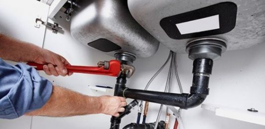 Οι αποφρακτικές εργασίες σώζουν τα αποχετευτικά δίκτυα