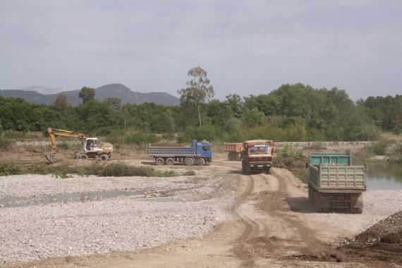 αποκατάστασης αναχώματος στον Αχελώο