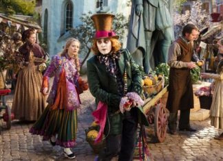 «Η Αλίκη µέσα από τον καθρέφτη» στον “Ελληνίς”