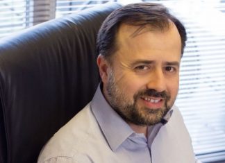 Σοβαρός και ρεαλιστής απέναντι στο μαξιμαλιστικό λαϊκισμό