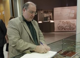 Φίλης, ο νέος Κατρούγκαλος;