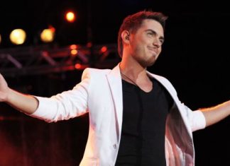 Christmas eve Party με τον Μιχάλη Χατζηγιάννη στο Αγρίνιο