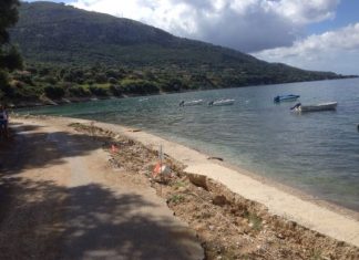 Μύτικας : Κατεστραμμένος ο δρόμος στην Παλιόβαρκα