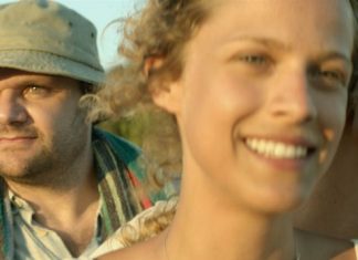 “Suntan” στον Ελληνίς