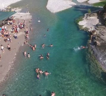 Ανακαλύψτε τις κρυφές, τροπικές, παραλίες του Αχελώου