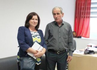 Ξέχασε η Τριανταφύλλου πως εργαζόμενοι και γιατροί έχουν κηρύξει τον διοικητή persona non grata