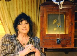 “Λωξάντρα” με την Άννα Βαγενά στο ΔΗΠΕΘΕ Αγρινίου