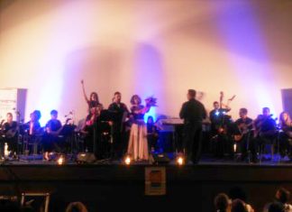 Mελωδίες για την ΕΛΕΠΑΠ Αγρινίου από την Ορχήστρα Νυκτών Εγχόρδων ΣΑΩ