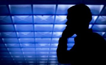 Αντί για προκαταβολή είδε 12.000 ευρώ να κάνουν φτερά
