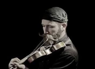 Μοναδική βραδιά του Παγκρήτιου Συλλόγου με τον Αντ. Μαρτσάκη στο Αγρίνιο