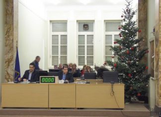 Oh, jingle bells, jingle bells Jingle all the way Oh, what fun it is to ride In a one horse open sleigh