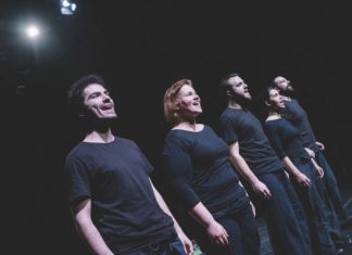 Το “Όνειρο Καλοκαιρινής Νύχτας” στο “Μικρό Θέατρο”