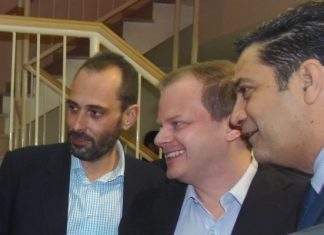 -Και στο δικό μας τοπικό ΔΟΛ ποιον Μουλόπουλο θα βάλουμε βρε παιδιά;