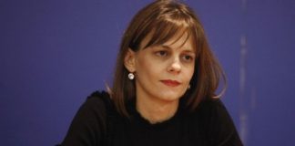 Το “θαμπό δαχτυλίδι” της διαδοχής Τσίπρα στην Αχτσιόγλου (όπως με… Σημίτη-Γιώργο)