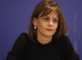 Το “θαμπό δαχτυλίδι” της διαδοχής Τσίπρα στην Αχτσιόγλου (όπως με… Σημίτη-Γιώργο)