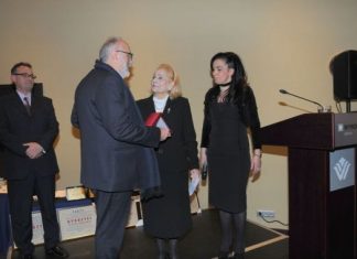 H ΠΑΝΣΥ βράβευσε την Μαρία Τσούτσου, ιδρύτρια του «ΠΑΝΑΓΙΑ ΕΛΕΟΥΣΑ»