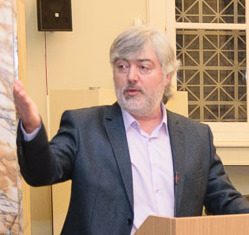 Ο Γ. Καραμητσόπουλος για το θέατρο του παραλόγου με ΣΥΡΙΖΑ, Τραπεζιώτη και Σταρακά