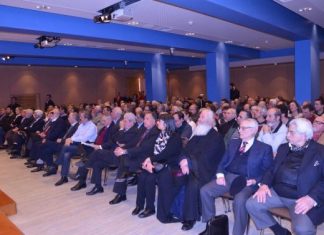 Πλήθος κόσμου στην παρουσίαση του βιβλίου του Μπάμπη Τσελέπη