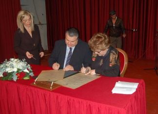 Αδελφοποιήθηκαν Μεσολόγγι και Κάσος