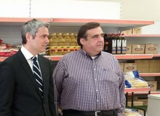 Κράτα με να σε κρατώ να ανεβούμε το βουνό