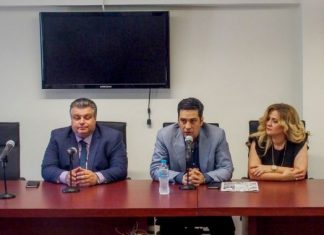 Γιώργο, γιατί δεν ζητάς από το Νίκο να σου κλείσει ένα ραντεβού με τον Γαβρόγλου;