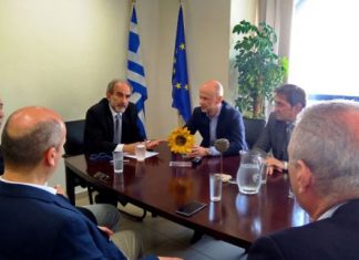 Άραγε να προβλήθηκε και το βίντεο με τα κλεψίτυπα πλάνα;