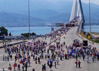 «Δουλειά για όλους» φώναξαν στη Γέφυρα – Χιλιάδες στην πορεία κατά της ανεργίας