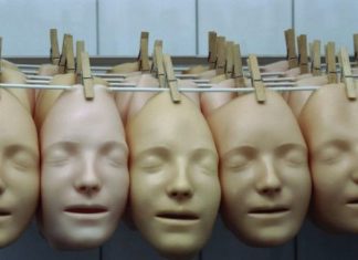 Υποκρισία σε ακραία ύψη