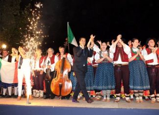 Είθισται αρκεί να μην θέλουν κάποιοι να κάνουν το κομμάτι τους…