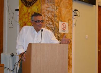 Παρουσιάστηκε στο Αγρίνιο το βιβλίο του Στ. Ζουμπουλάκη “Για το Σχολείο”