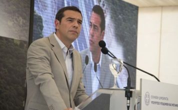 Αλ. Τσίπρας: Φταίει ο… Μητσοτάκης για την έκθεση της Κομισιόν