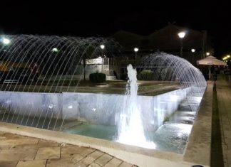 Σε λειτουργία το συντριβάνι στην πλατεία Δημάδη – Για πόσο όμως;