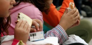 Σε 14 σχολεία του δήμου Αγρινίου επεκτείνονται τα σχολικά γεύματα