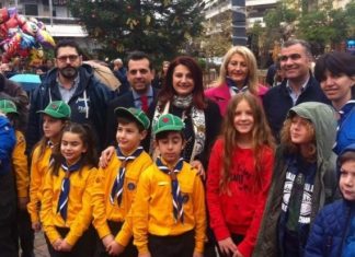 Oι Πρόσκοποι γίνονται Αϊ Βασίληδες και μοιράζουν δώρα σε 180 παιδιά