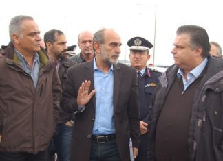 – Πρώτα θα ψηφίσει ο Πάνος τον “Κλεισθένη” και μετά θα καθαρίσω τα ρέματα