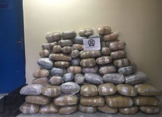 Μετά από καταδίωξη στην Ιόνια Οδό συνελήφθη 29χρονος Αλβανός που μετέφερε 161 κιλά χασίς