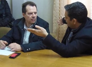 – Ο λόγος σου με χόρτασε και το ψωμί σου φά’ το