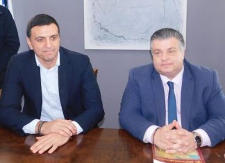 – Μην ανησυχείς για το 2/39, με τη φόρα που έχει πάρει ο Ερντογάν το βλέπω παραμεθόριο το στρατόπεδο στο Μεσολόγγι