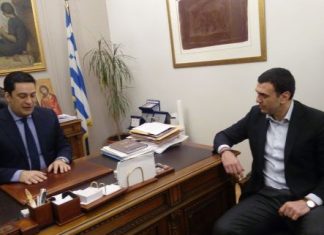 – Εσένα Γιώργο θα σε στείλουμε για εμβόλιο στο Κέντρο Υγείας Δώθε Παναγιάς