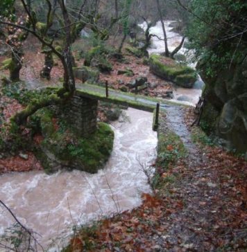 Τα Νεραϊδογέφυρο στο ορεινό Θέρμο